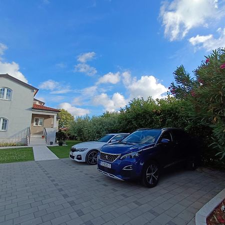 Apartman Ika Umag Luaran gambar