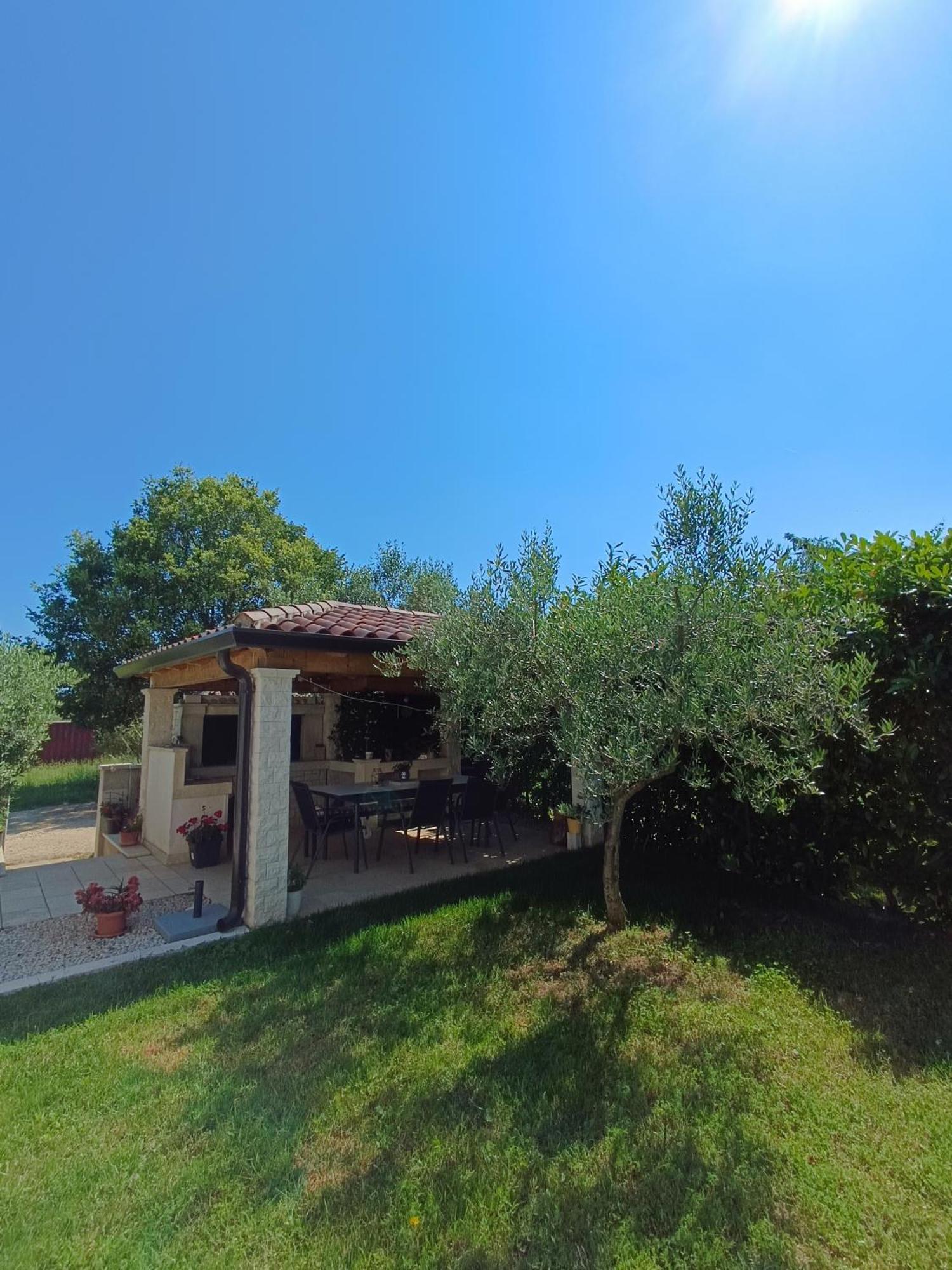 Apartman Ika Umag Luaran gambar
