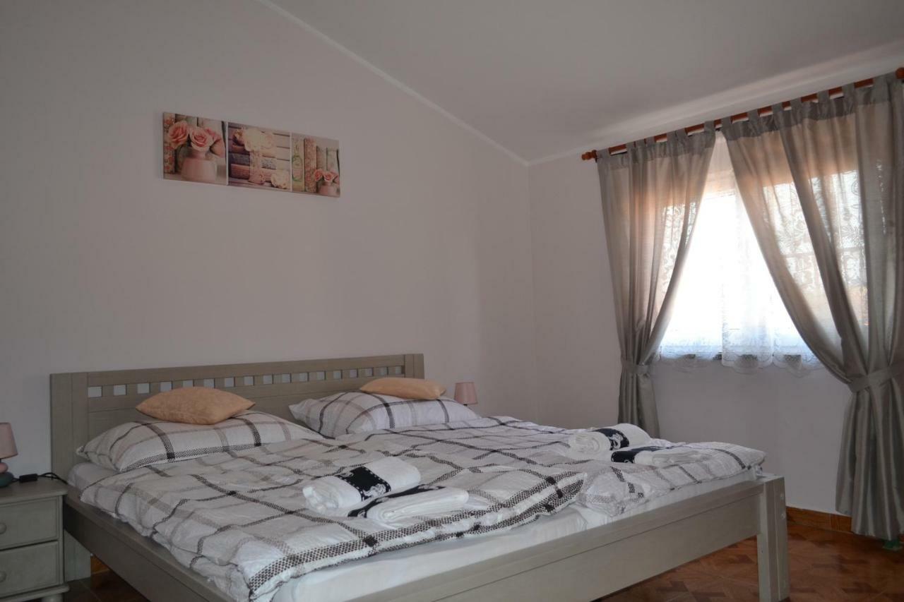 Apartman Ika Umag Luaran gambar